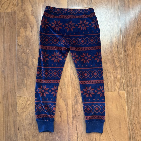 ❄️Carter’s Size 4T Cozy Velour Fair Isle Pajama Set - Winter Snowflakes - EUC - Picture 7 of 9